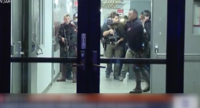 බ්‍රවුන් විශ්වවිද්‍යාලයේ වෙඩි තැබීම..